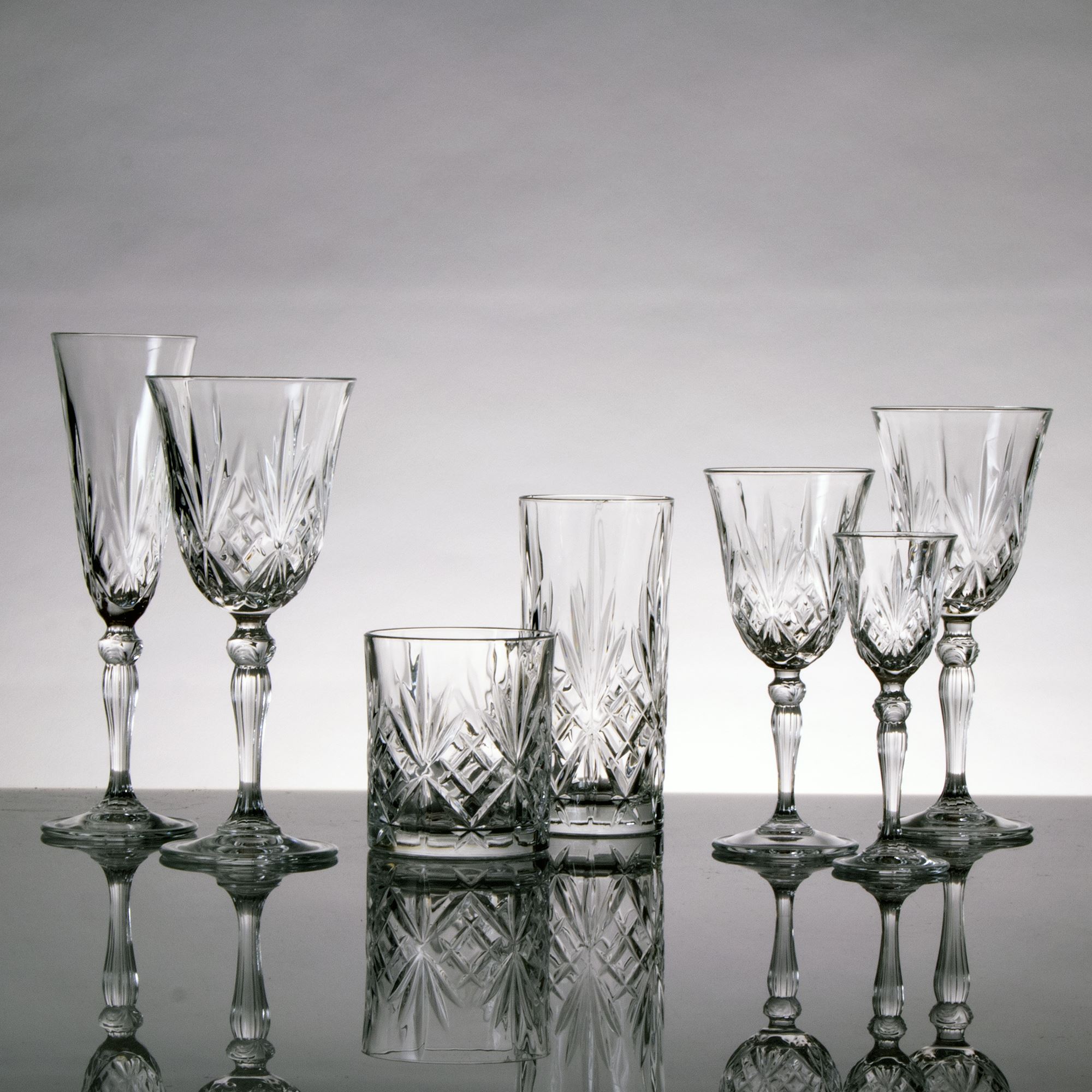 4 Crystal Cut Glassware Set of Melodia Wine Stemmed Wine Glasses 7.25 Oz 